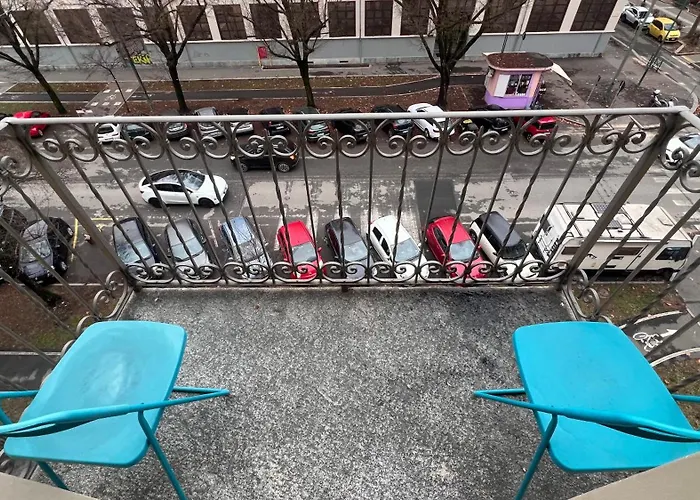 Con Bagno E Balcone Privato In Casa Condivisa Kwatera prywatna *