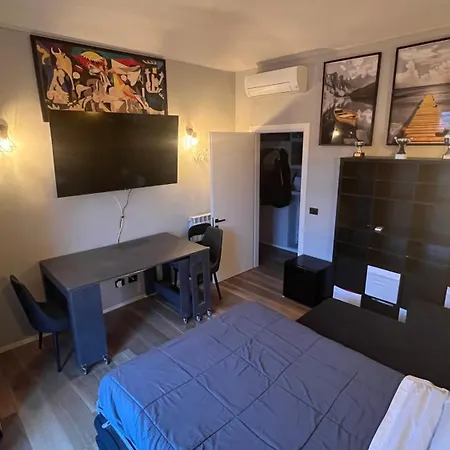Con Bagno E Balcone Privato In Casa Condivisa * 토리노