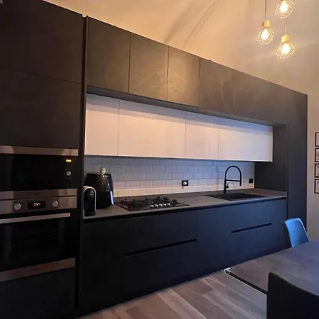Con Bagno E Balcone Privato In Casa Condivisa 홈스테이 *