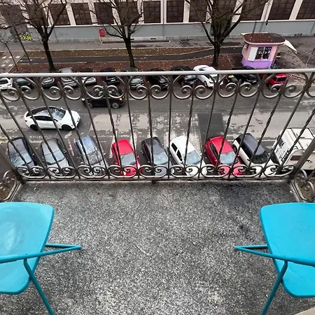 Con Bagno E Balcone Privato In Casa Condivisa 홈스테이 *