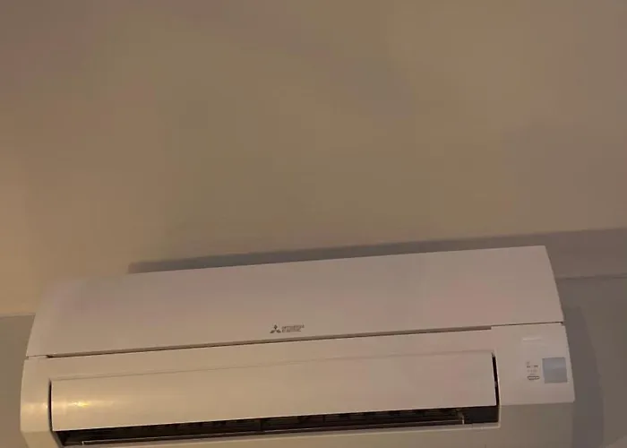ホームステイ Con Bagno E Balcone Privato In Casa Condivisa *